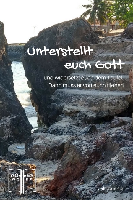 Unterstellt euch Gott, und widersetzt euch dem Teufel. Dann muss er von euch fliehen. Jakobus 4,7
(Holguin, Kuba)